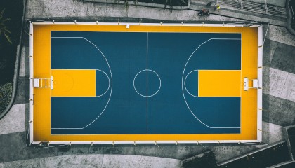 爱游戏在线登录-柯隆球员受伤缺席，球队状态不佳难逃失利，科隆主客场球衣